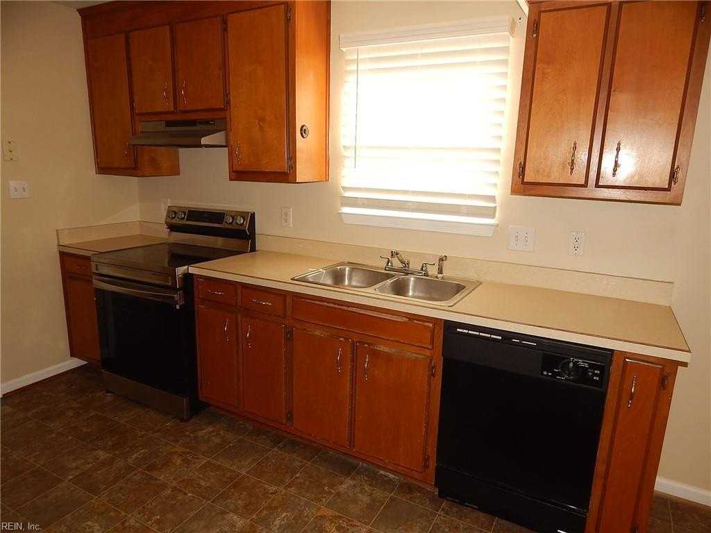 869 Page Pl - Photo 6 of 21