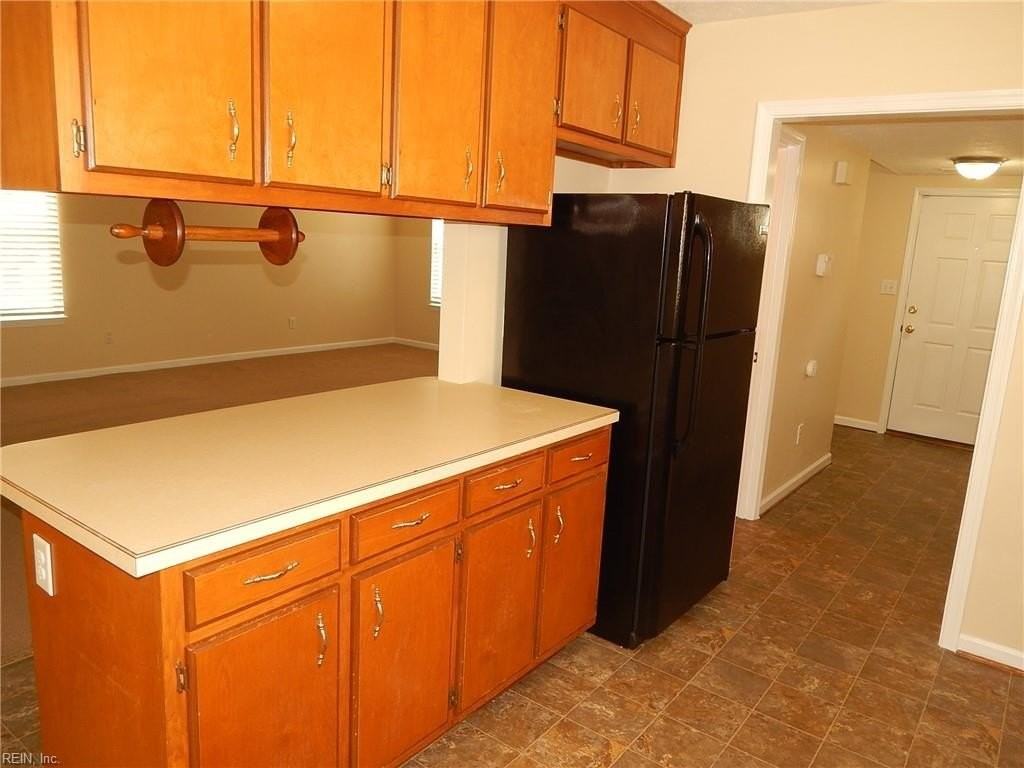 869 Page Pl - Photo 7 of 21