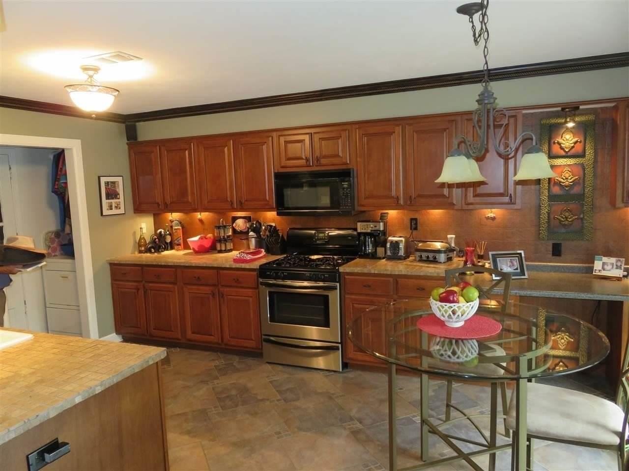 369 Booth Ln - Photo 4 of 5