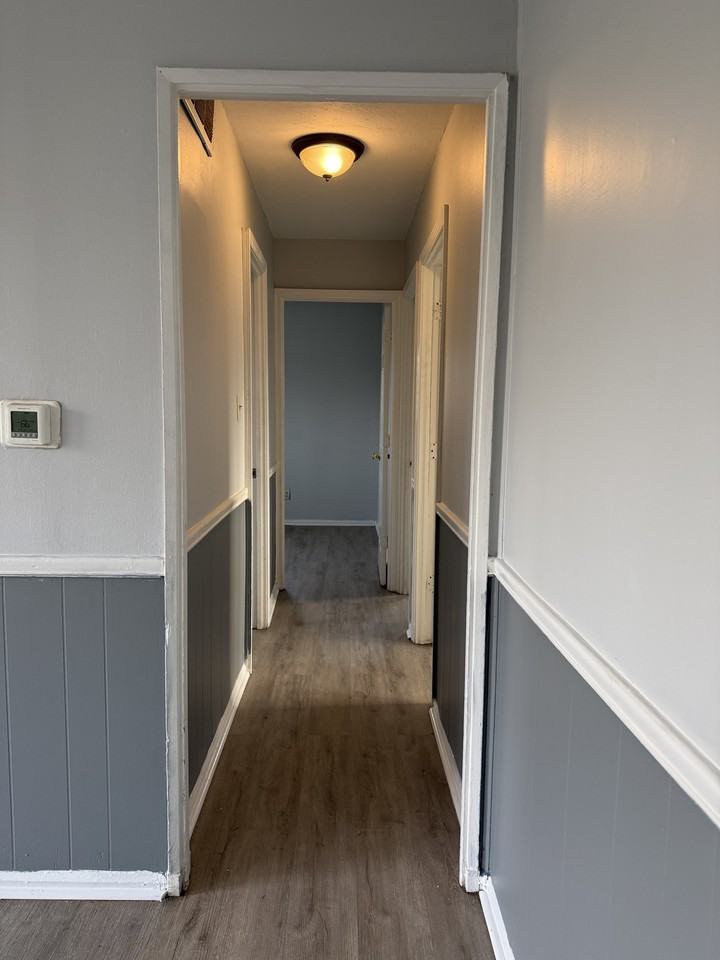 3138 Midvale Dr #1 - Photo 4 of 12