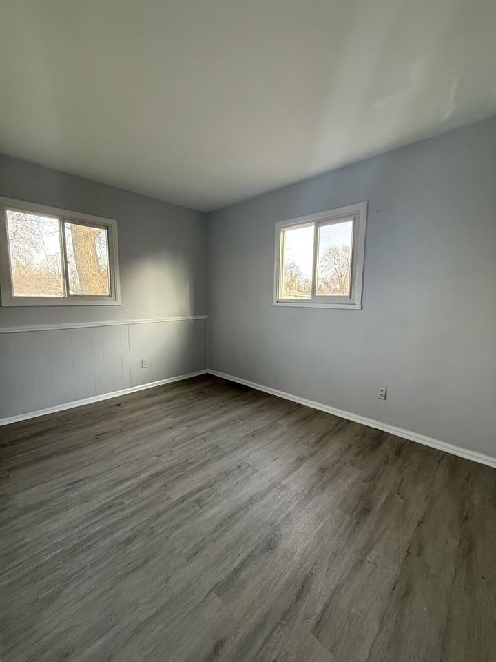 3138 Midvale Dr #1 - Photo 7 of 12