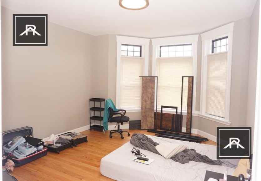 1910 Beacon St - Photo 5 of 10