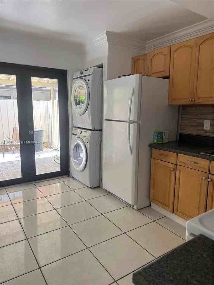 5309 W 22nd Ct #5309 - Photo 5 of 20