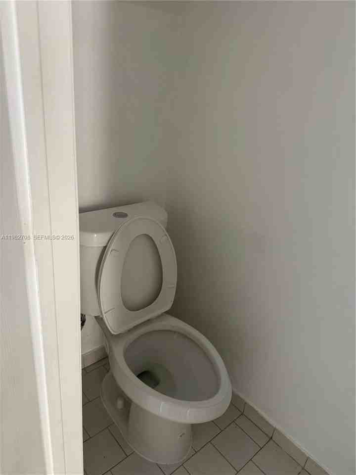 5309 W 22nd Ct #5309 - Photo 7 of 20