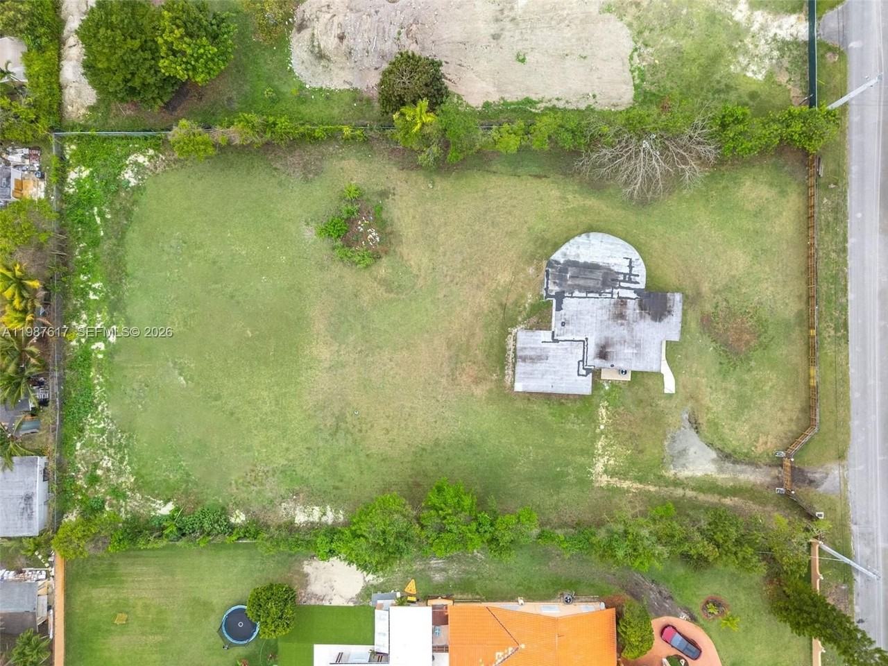 9840 Sw 60th St - Photo 4 of 37