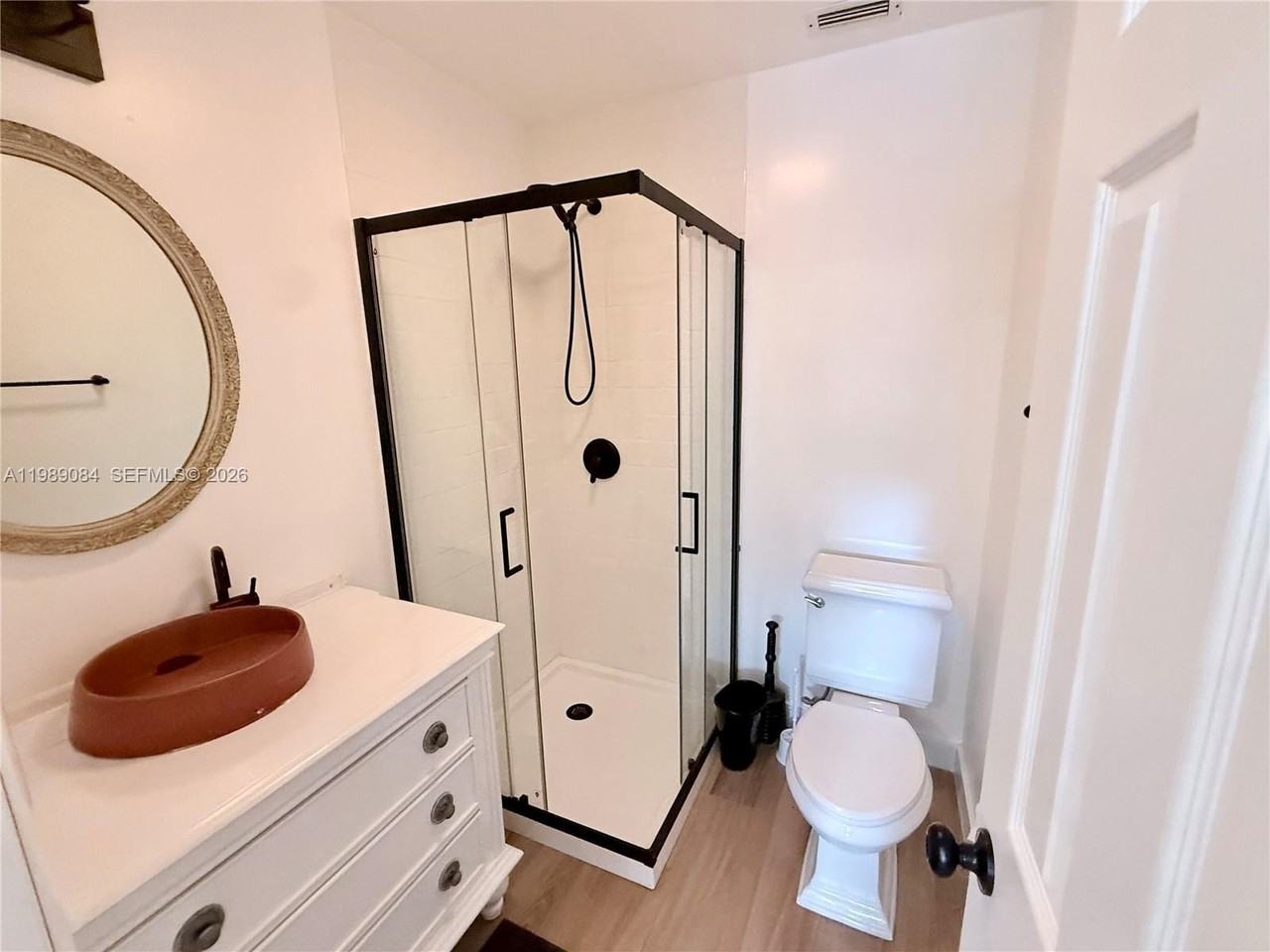 287 Ne 118th Ter #D - Photo 7 of 8