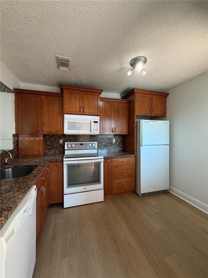 4768 Nw 114th Ave #201-4 - Photo 3 of 15