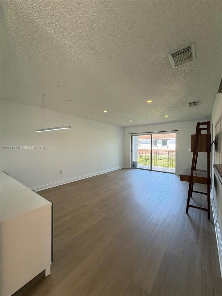 4768 Nw 114th Ave #201-4 - Photo 5 of 15