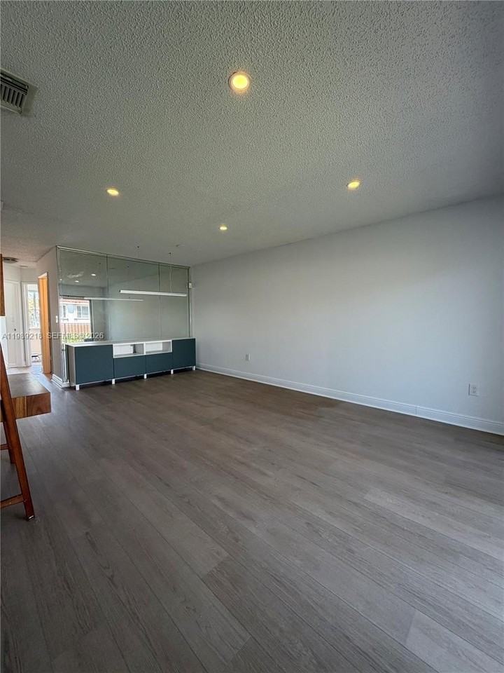 4768 Nw 114th Ave #201-4 - Photo 6 of 15