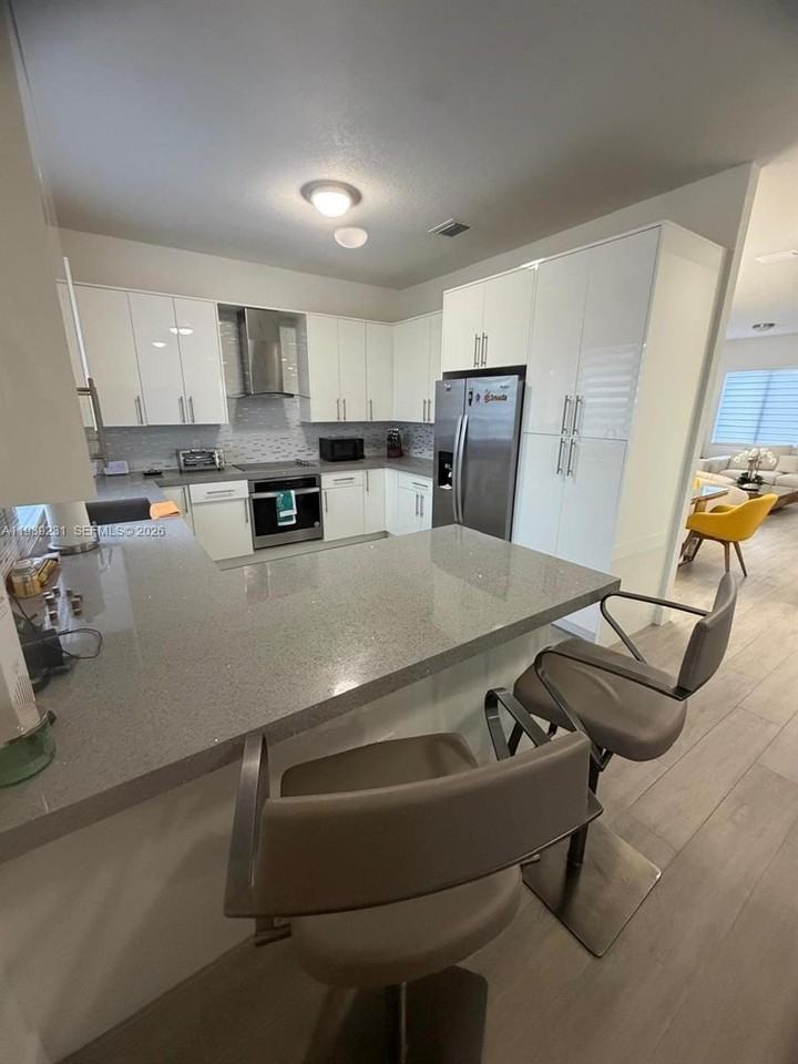 14651 Sw 21st St - Photo 6 of 24