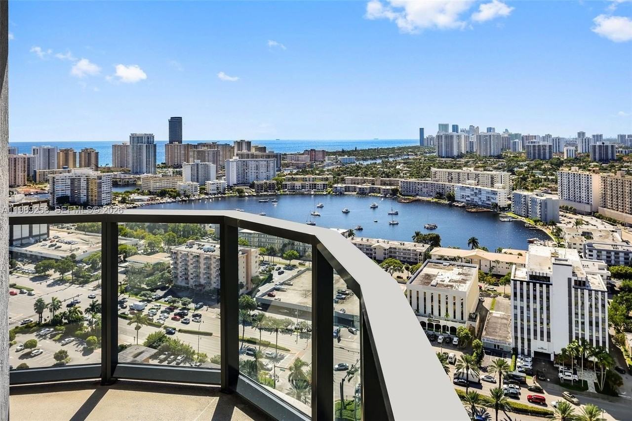 101 Diplomat Pkwy #1910