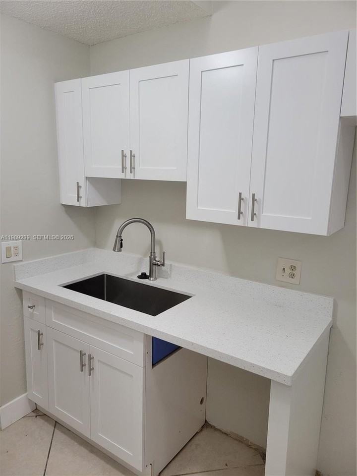 3621 Sw 69th Ter #23Z - Photo 3 of 19