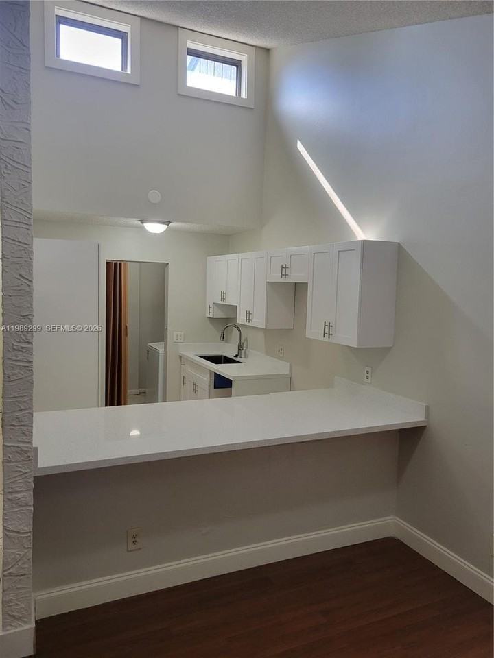 3621 Sw 69th Ter #23Z - Photo 6 of 19