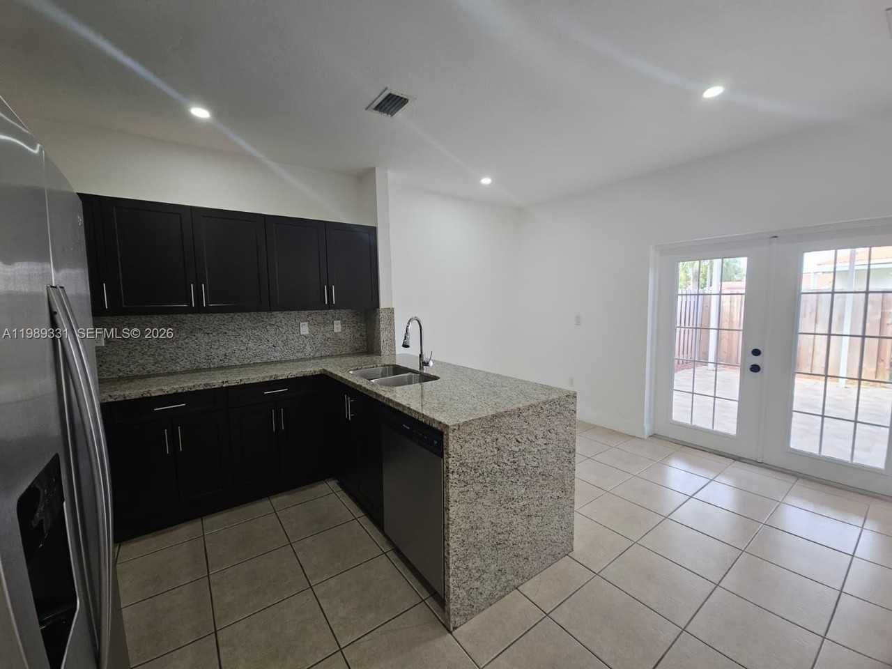 10919 Sw 182nd Ln - Photo 6 of 29