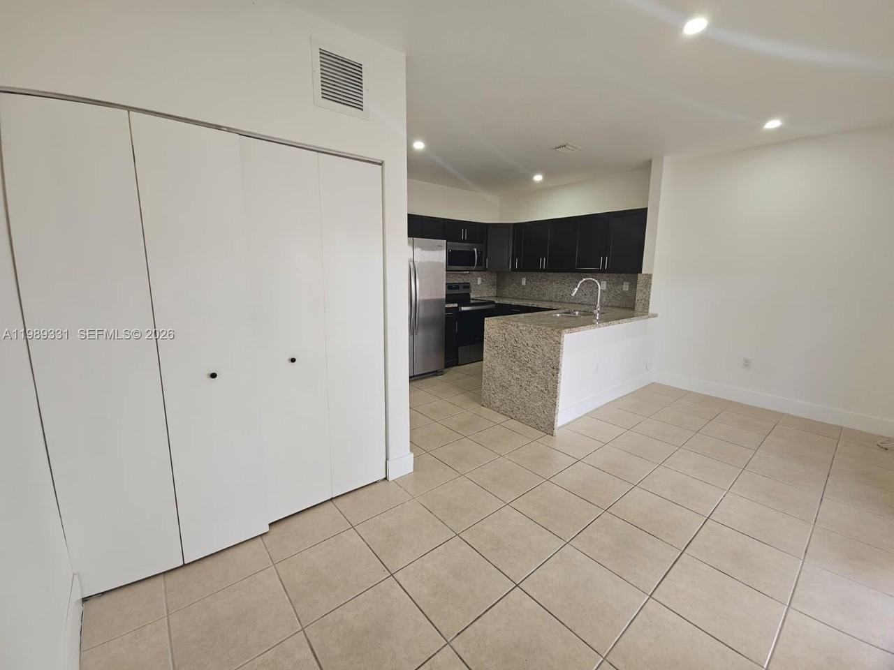 10919 Sw 182nd Ln - Photo 7 of 29