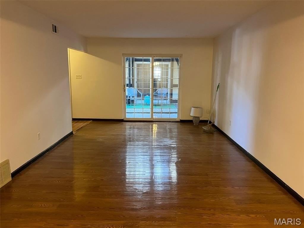 1040 Pinegate Dr - Photo 4 of 18