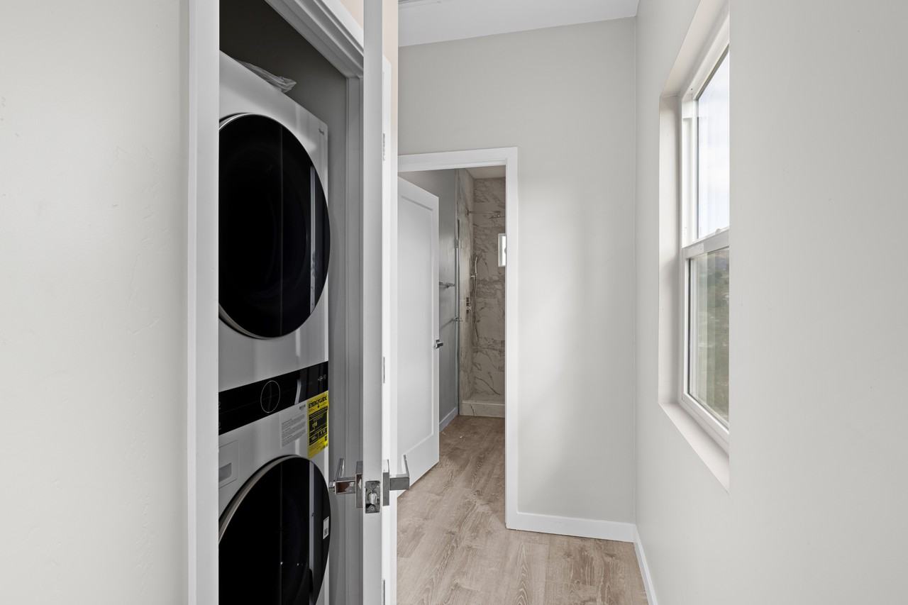 5564 Hamill Ave #1 - Photo 7 of 9