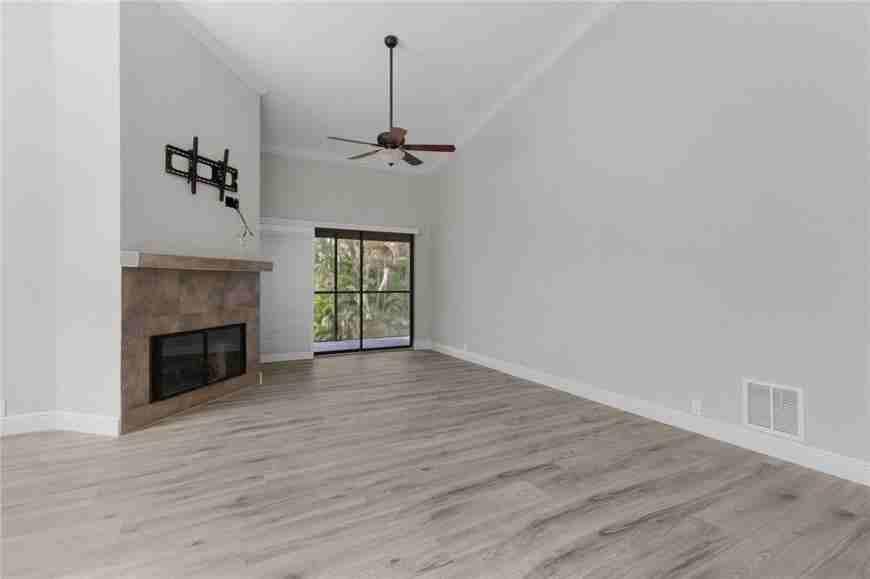 6621 Rolland Ct - Photo 5 of 10