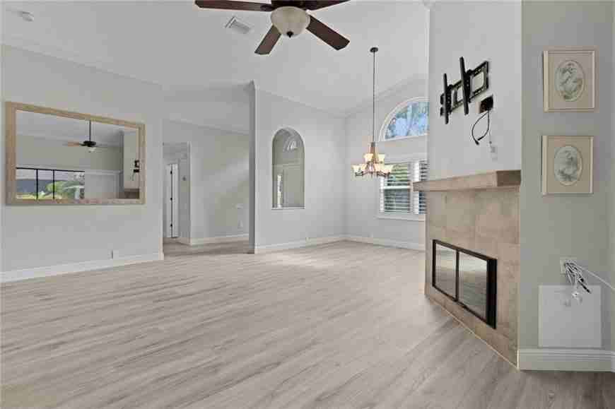 6621 Rolland Ct - Photo 6 of 10