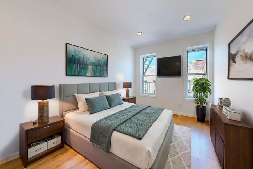 103 Thayer St - Photo 3 of 5