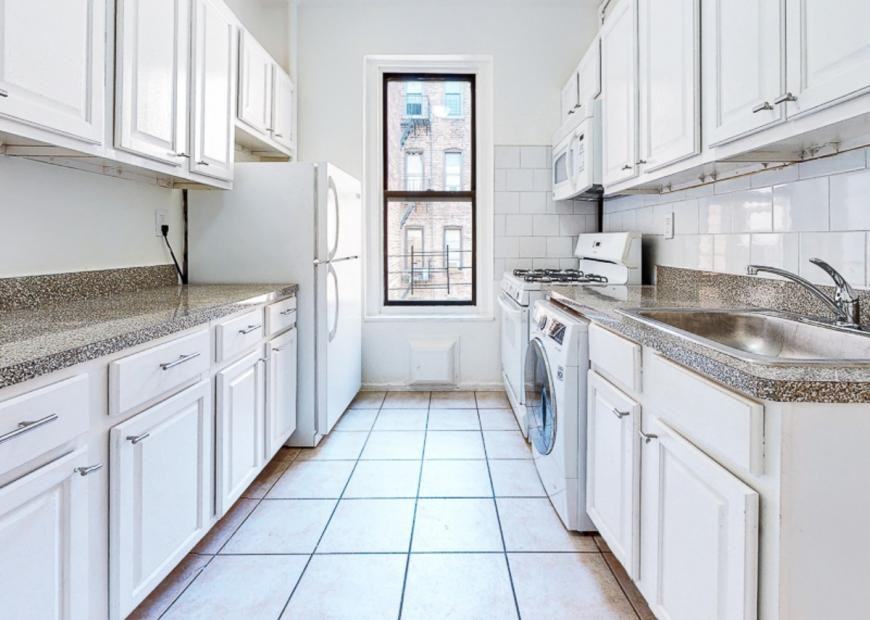 357 Edgecombe Ave - Photo 3 of 4