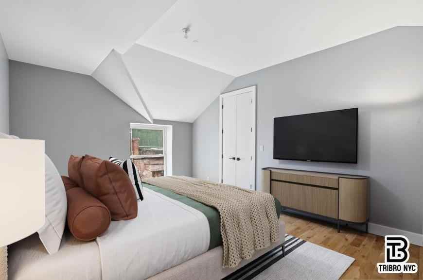 496 Broadway - Photo 2 of 9