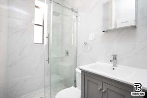 featured image of 1715 E 8th St