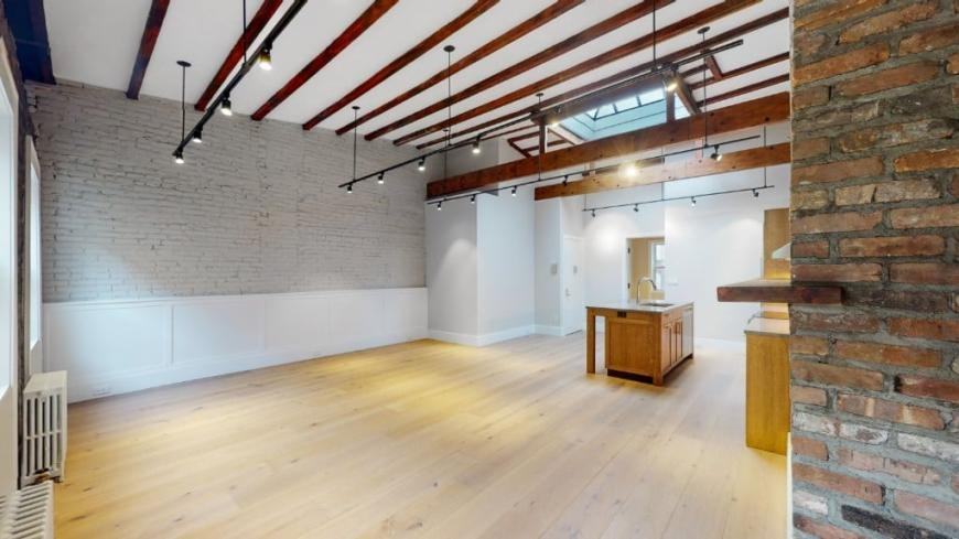 311 W 17th St - Photo 3 of 10