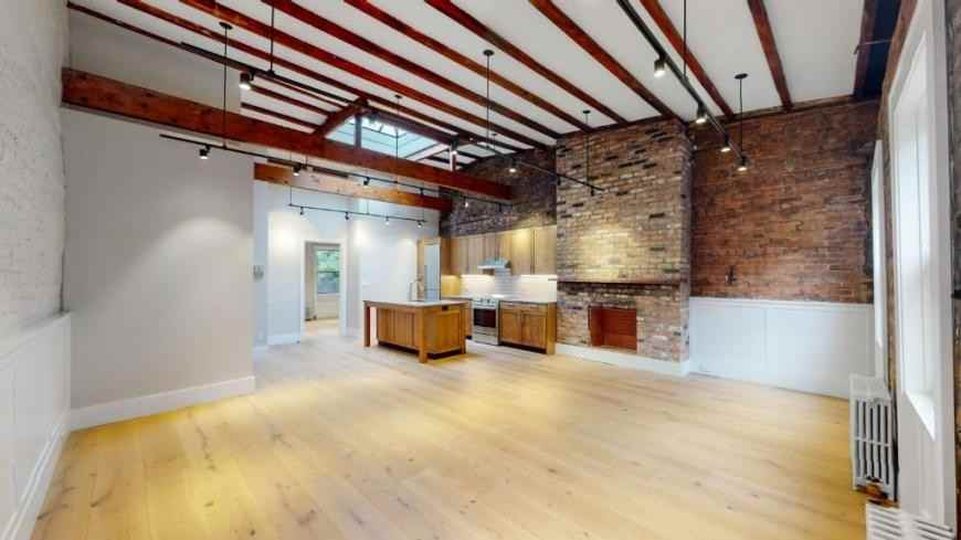 311 W 17th St - Photo 4 of 10