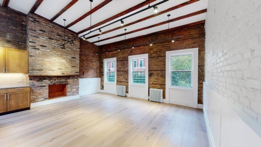 311 W 17th St - Photo 5 of 10