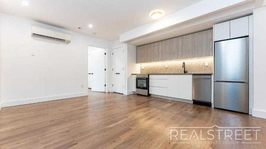 128 Montrose Ave - Photo 2 of 10