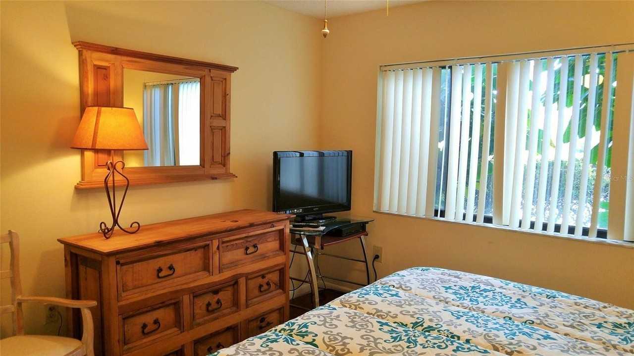 5677 Ashton Lake Dr #11 - Photo 6 of 11