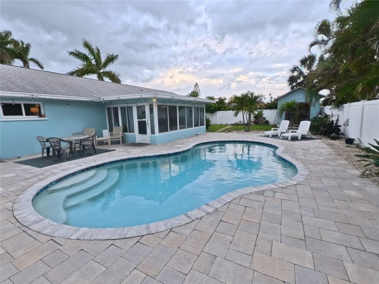 6107 9th Ave W - Photo 4 of 24