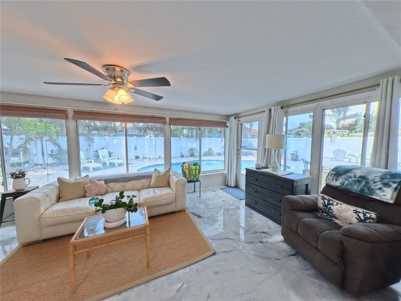 6107 9th Ave W - Photo 5 of 24