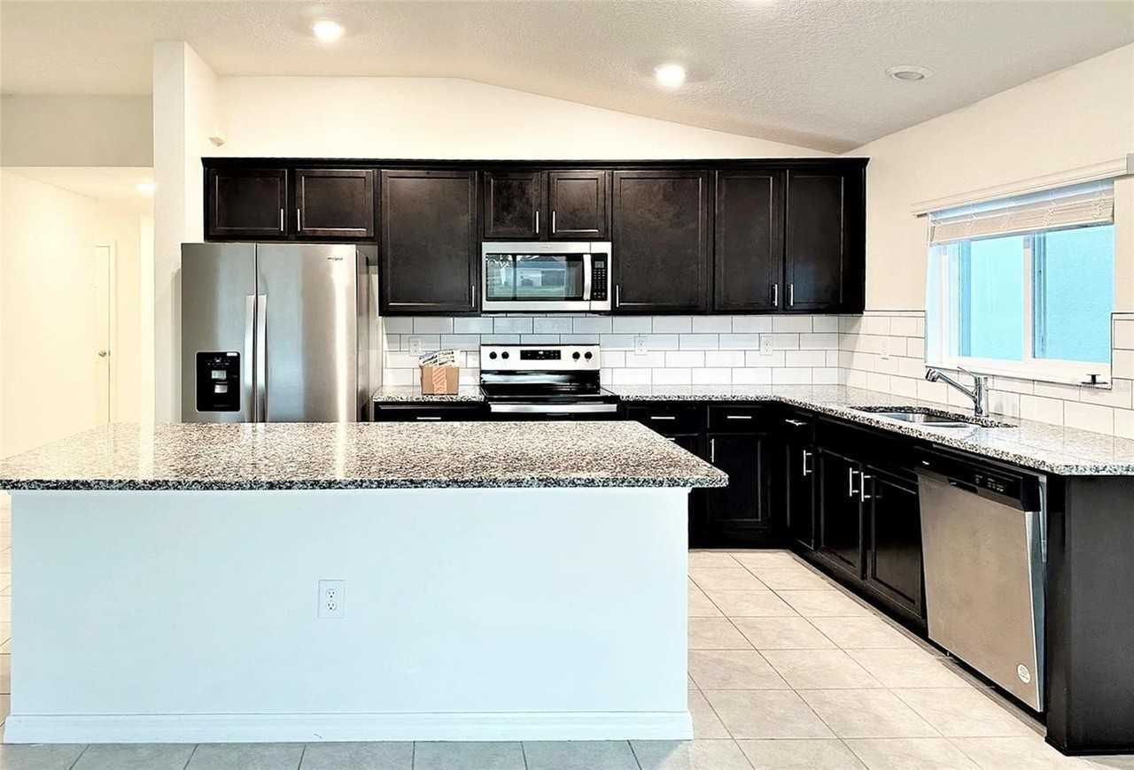 3540 74th Avenue Cir E - Photo 3 of 13