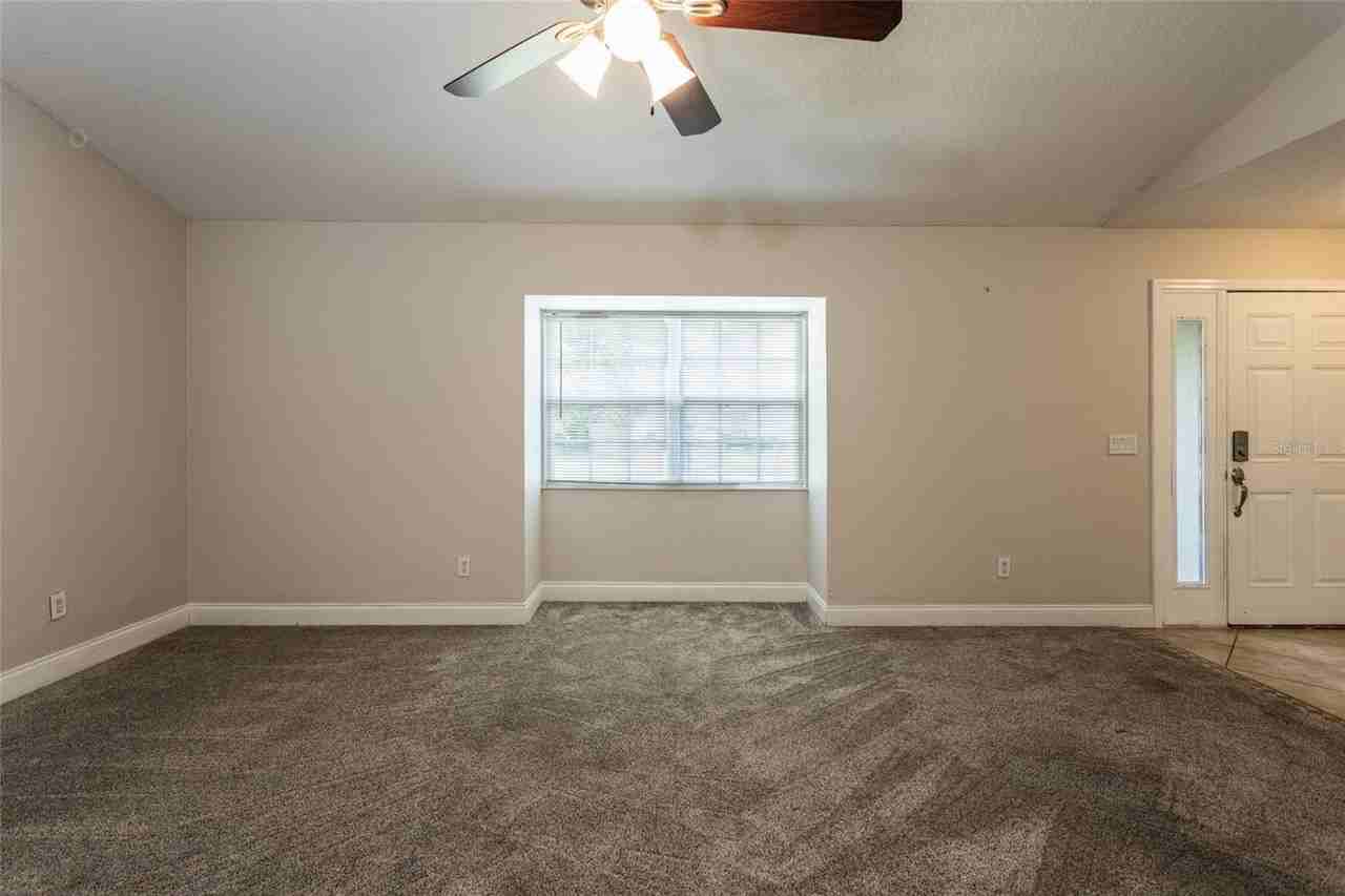 66 Westminster Dr - Photo 4 of 23