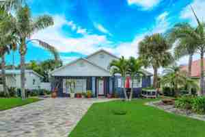 featured image of 830 E 25th Ave