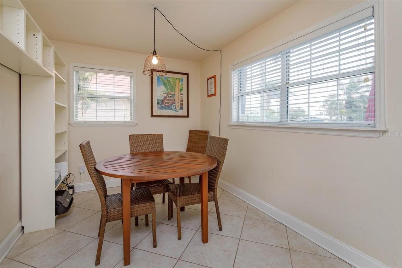 830 E 25th Ave - Photo 3 of 22