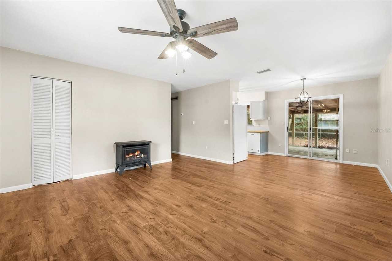 2705 Nw 47th Pl - Photo 6 of 24