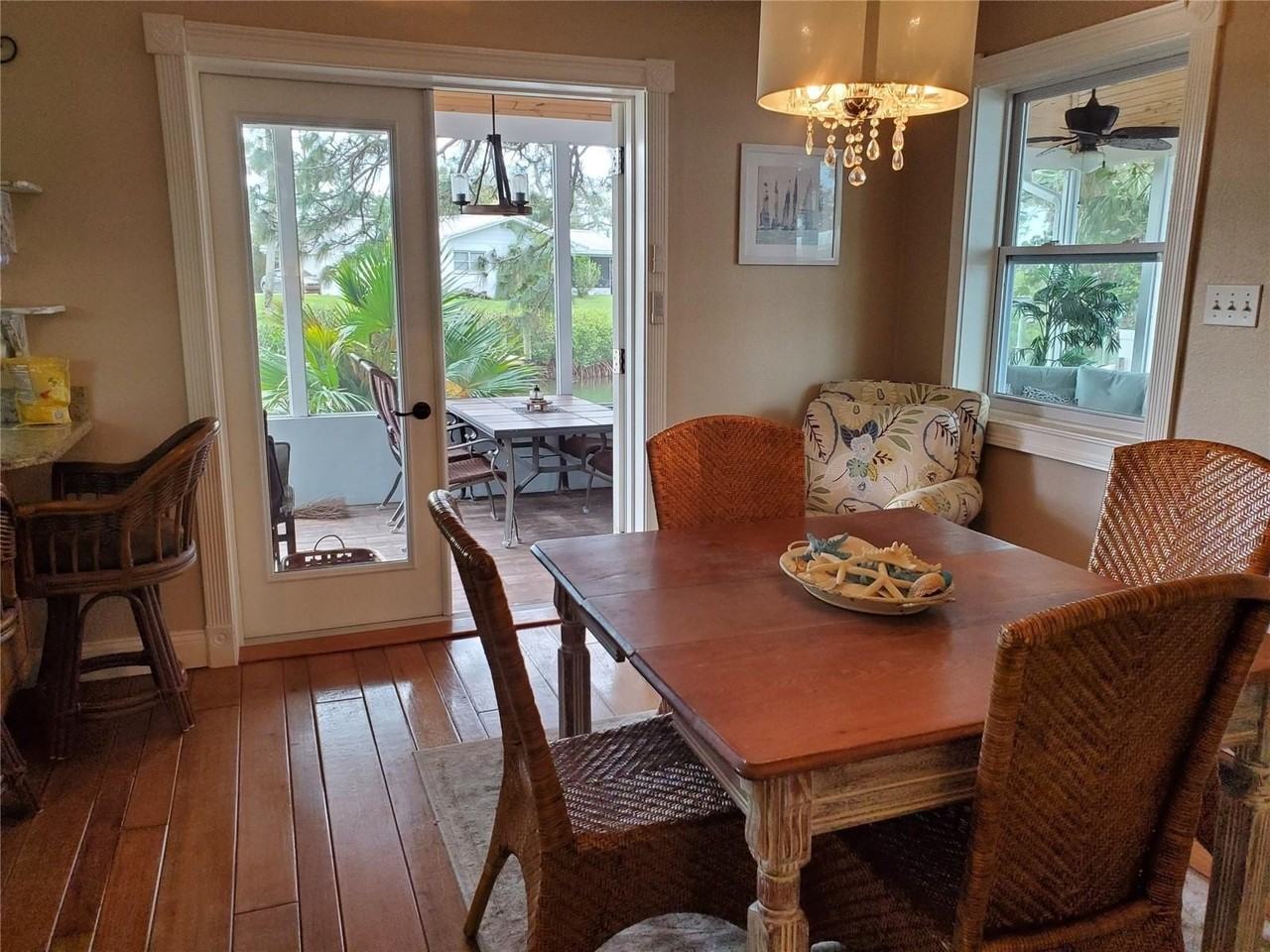 227 Lychee Rd - Photo 3 of 33