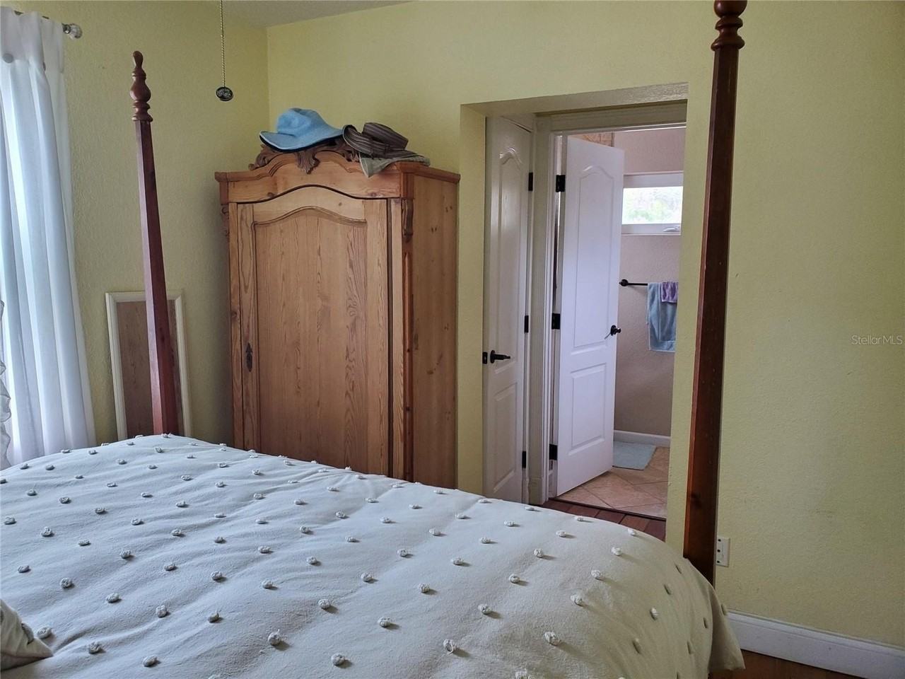 227 Lychee Rd - Photo 7 of 33