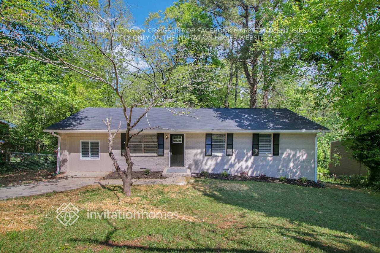 4380 Colony East Dr - Photo 2 of 26