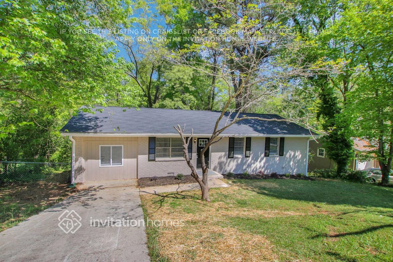 4380 Colony East Dr - Photo 3 of 26