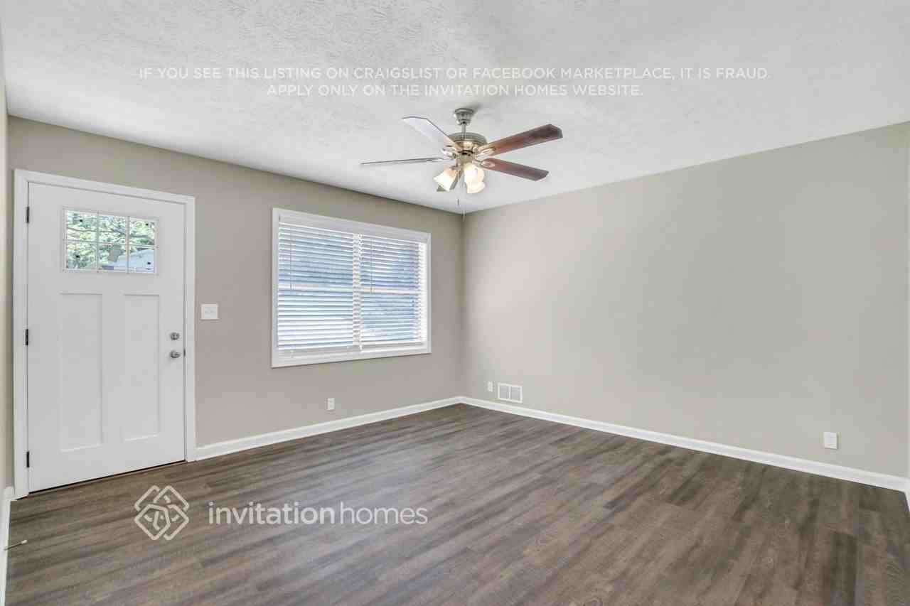 4380 Colony East Dr - Photo 4 of 26