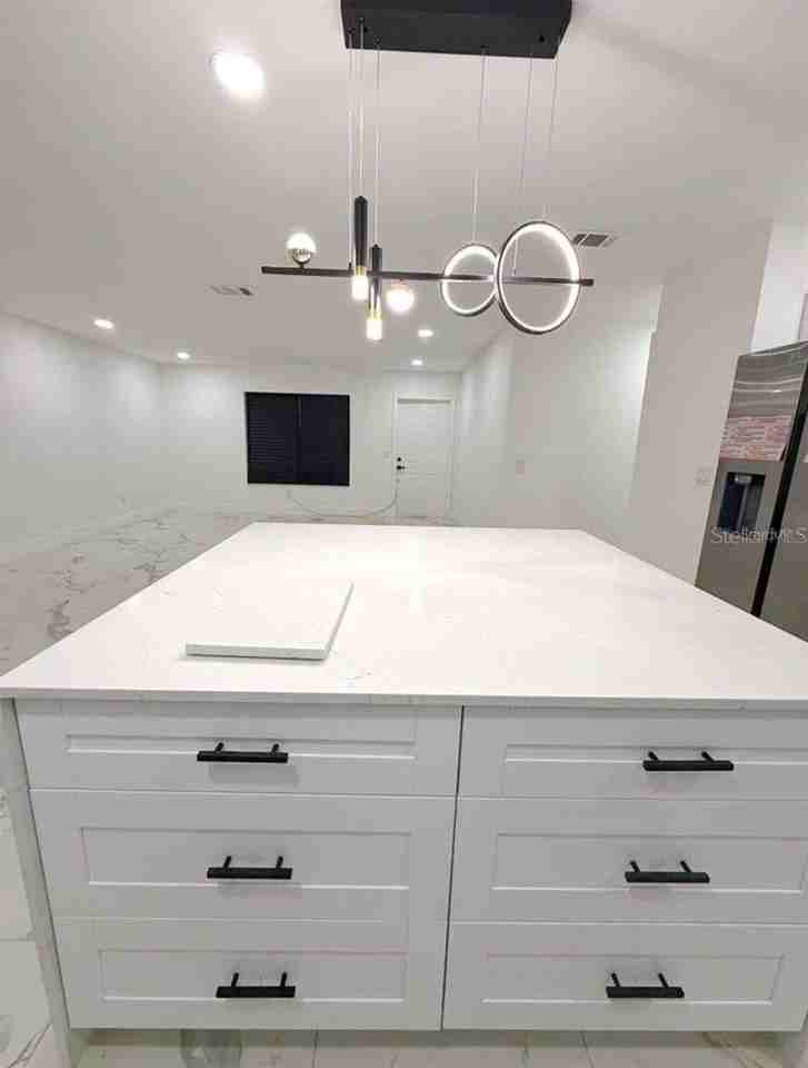 1048 Newbern St Ne - Photo 3 of 15