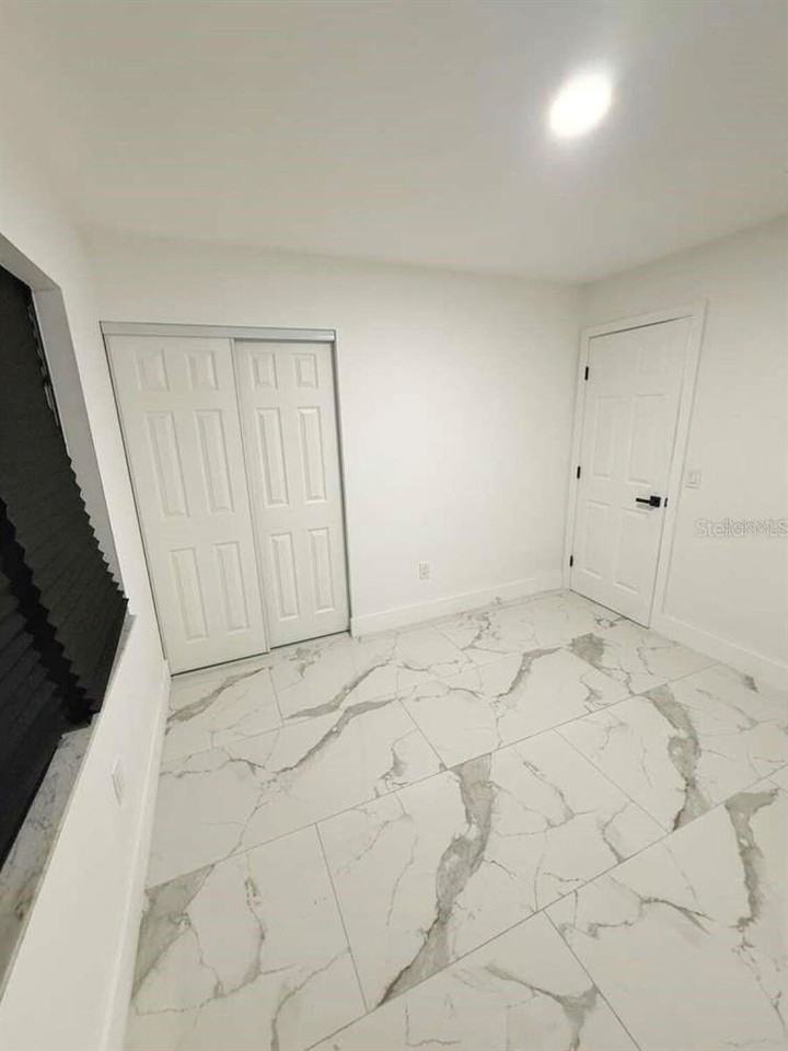 1048 Newbern St Ne - Photo 4 of 15