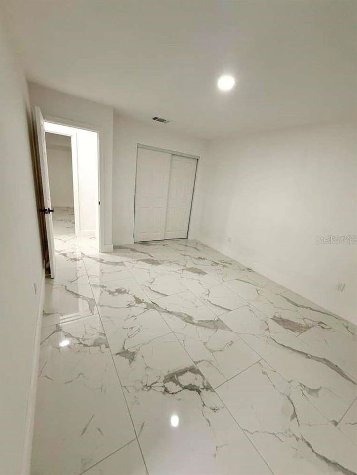 1048 Newbern St Ne - Photo 5 of 15