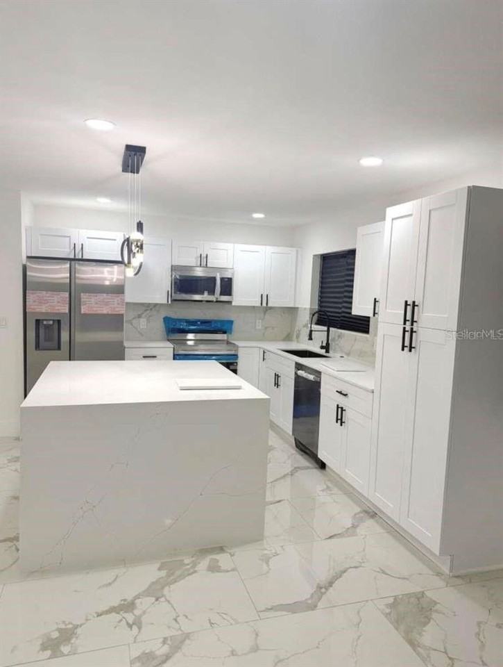 1048 Newbern St Ne - Photo 6 of 15