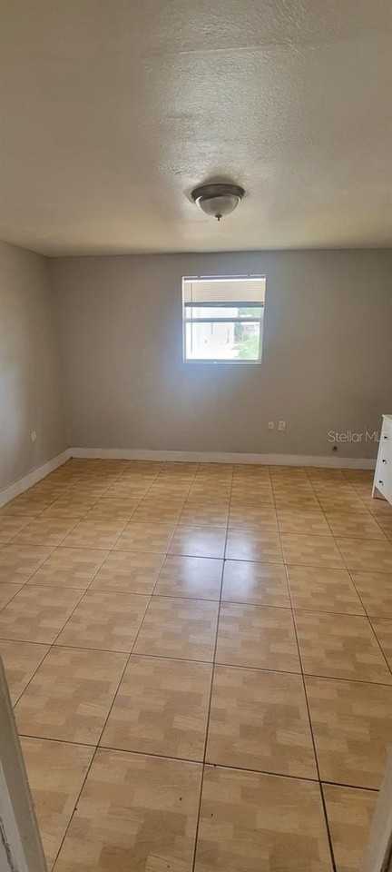 4204 N Manhattan Ave - Photo 2 of 7