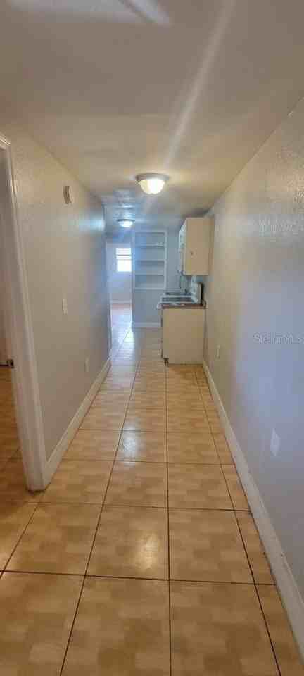 4204 N Manhattan Ave - Photo 5 of 7